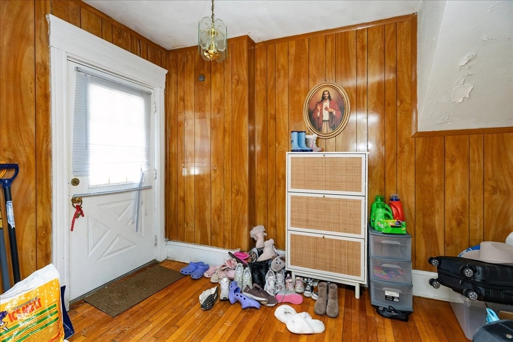 83 Calumet St, Revere, MA Photo #23