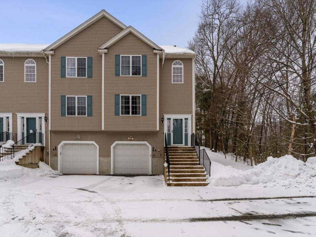 218 Hartford Ave E 218