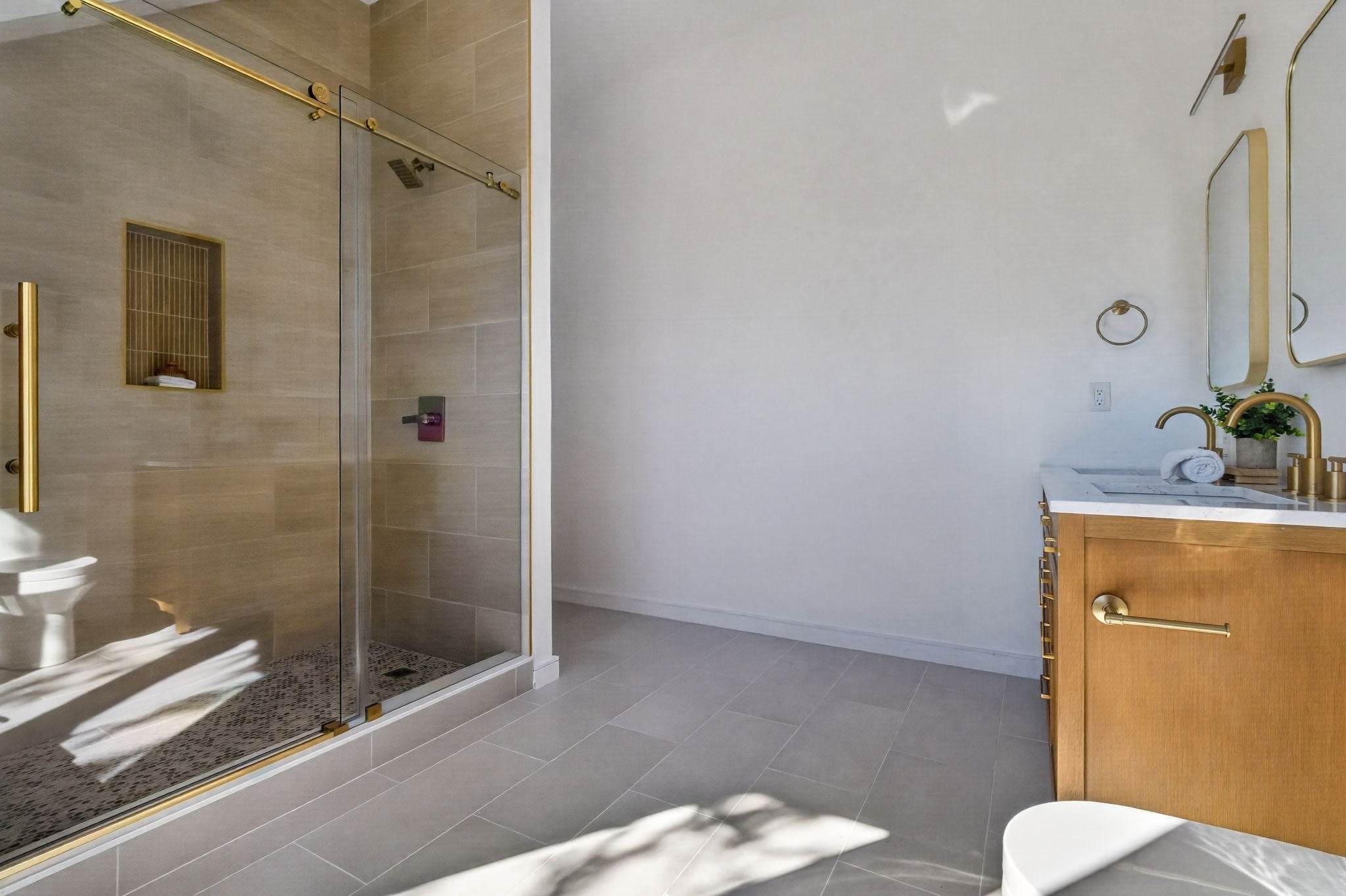 15 Clyde St #R, Somerville, MA, 15 Clyde St #R, Somerville, MA Photo #17