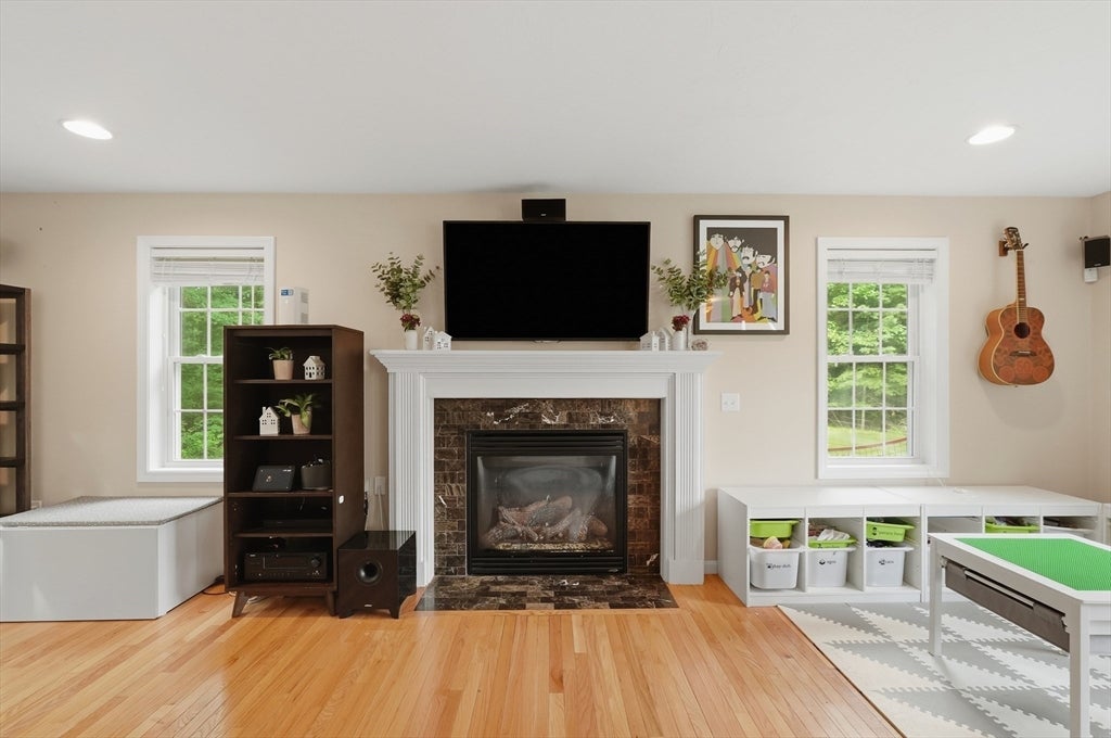 8 Chessman Rd, Mansfield, MA Photo #10