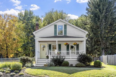 76 Sterling St. Lancaster MA 01523