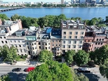 414 Beacon Street Parlor, Boston, MA Photo #21