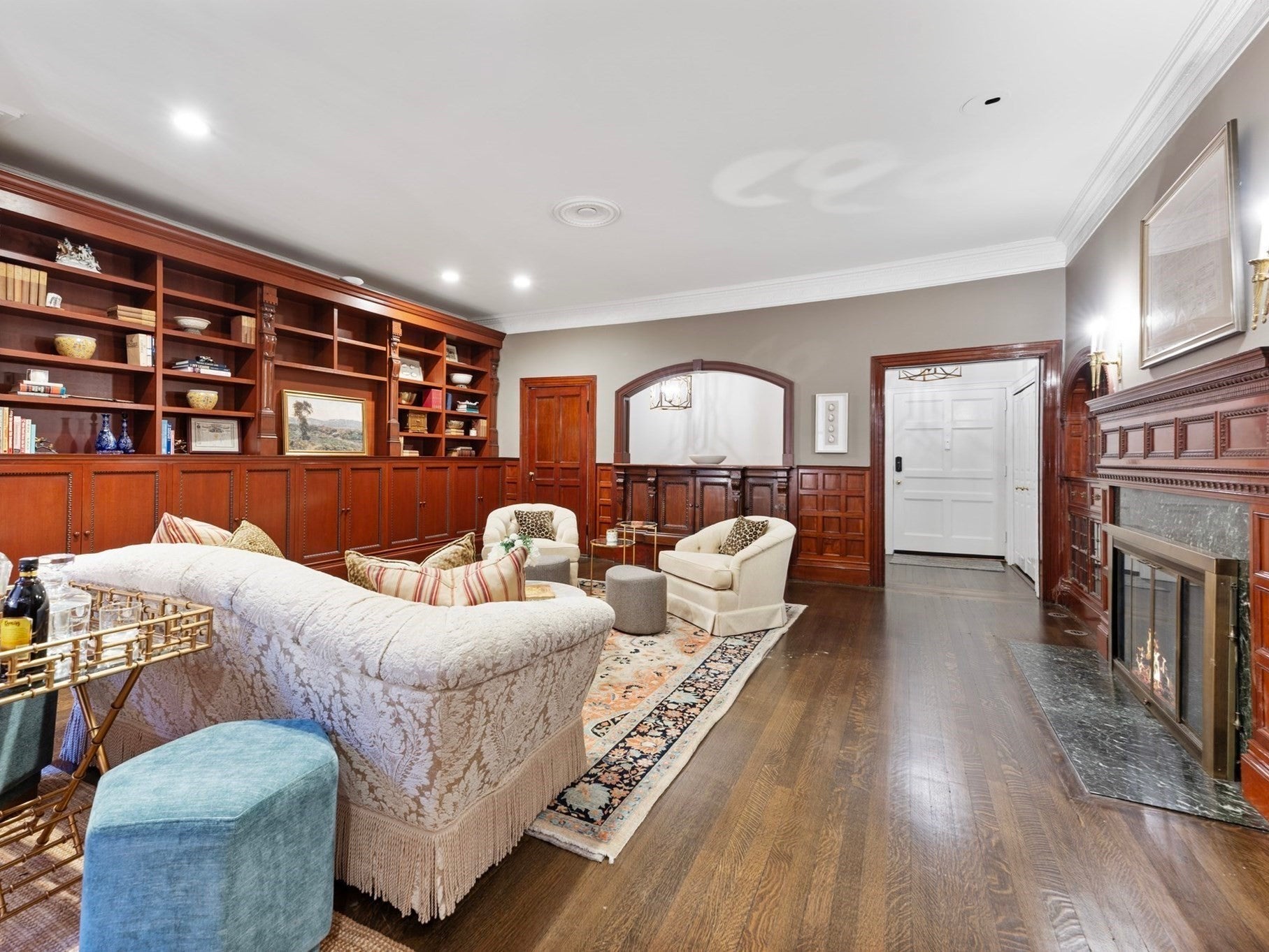 414 Beacon Street Parlor, Boston, MA Photo #8