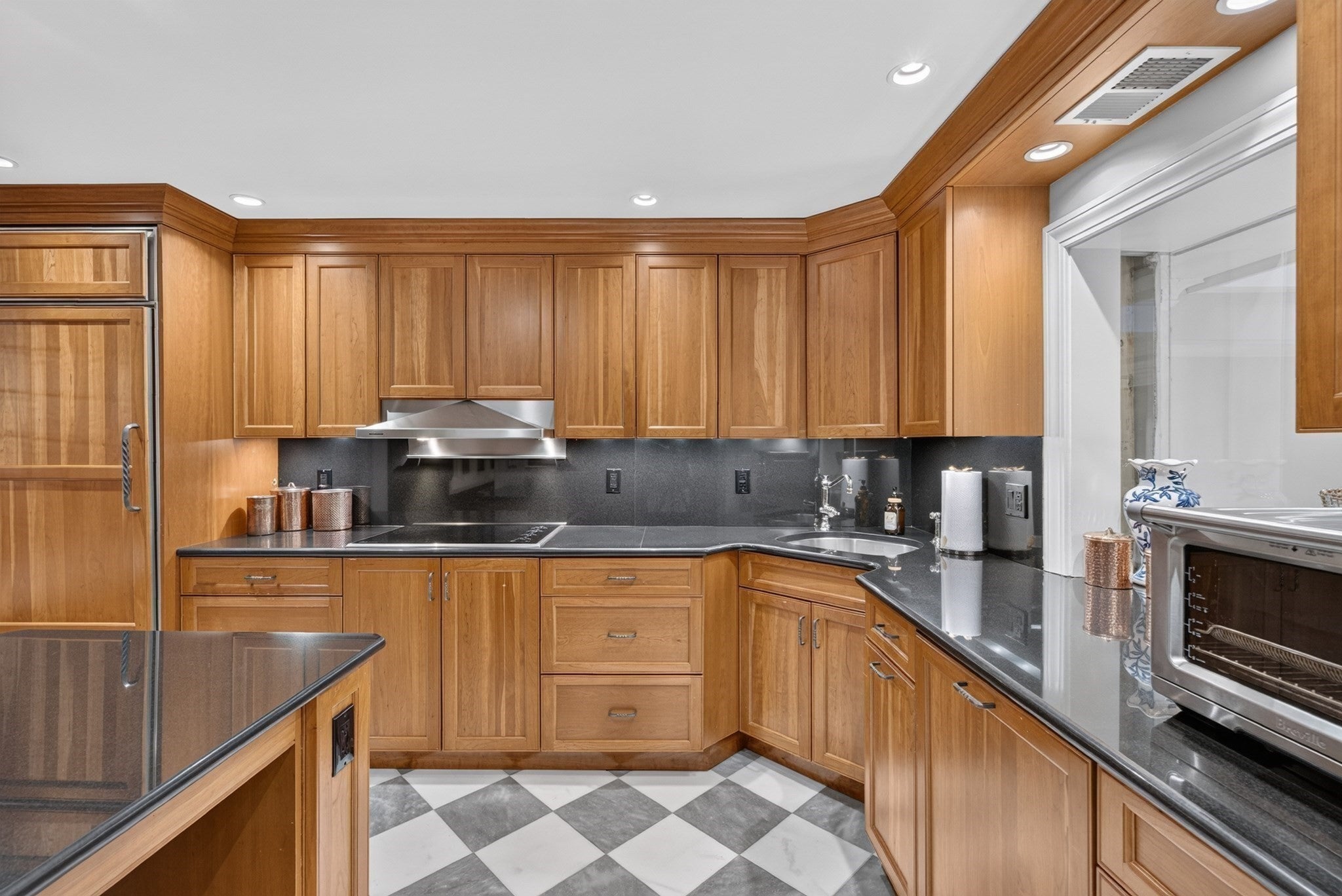 414 Beacon Street Parlor, Boston, MA Photo #6