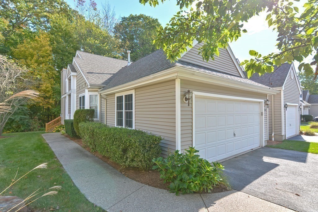 123 Lordvale Blvd 123