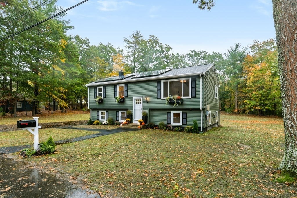 7 Bayberry Lane
