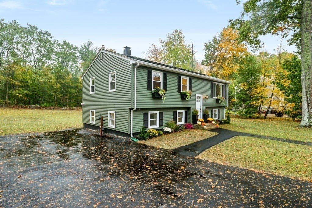 7 Bayberry Lane