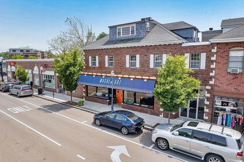 990-992 Great Plain Avenue Needham MA 02492