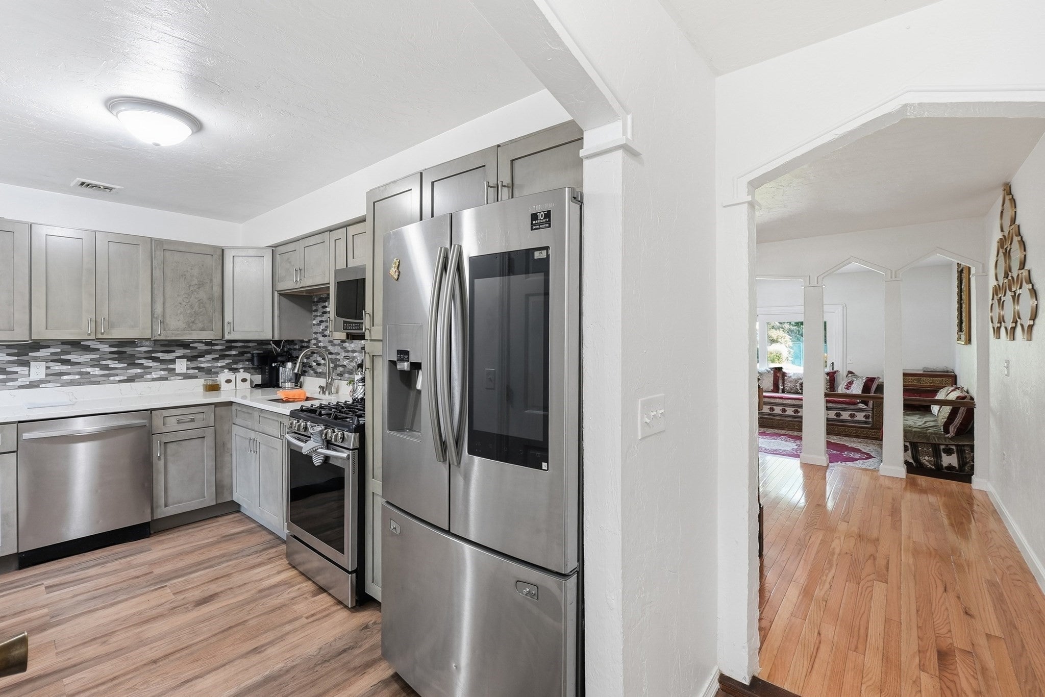 23 Cobblestone Ln 23, Worcester MA 01606