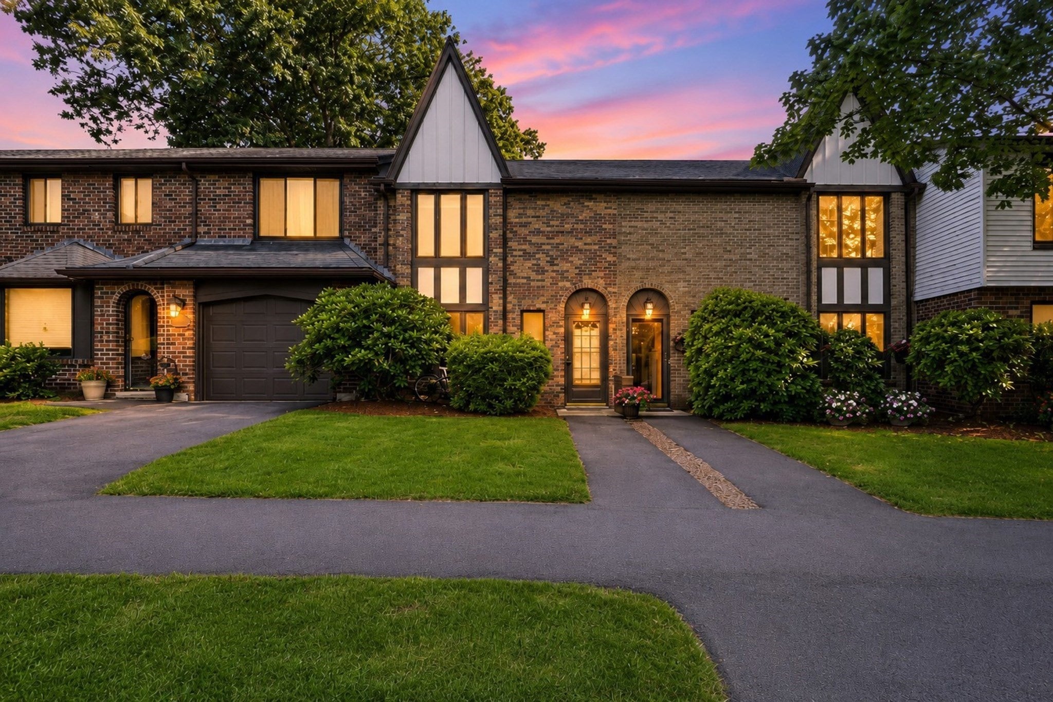 23 Cobblestone Ln