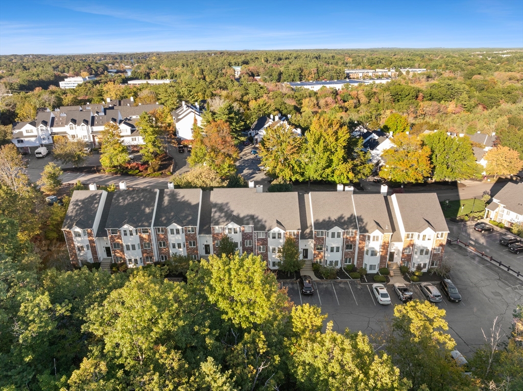 122 Tall Oaks Drive N