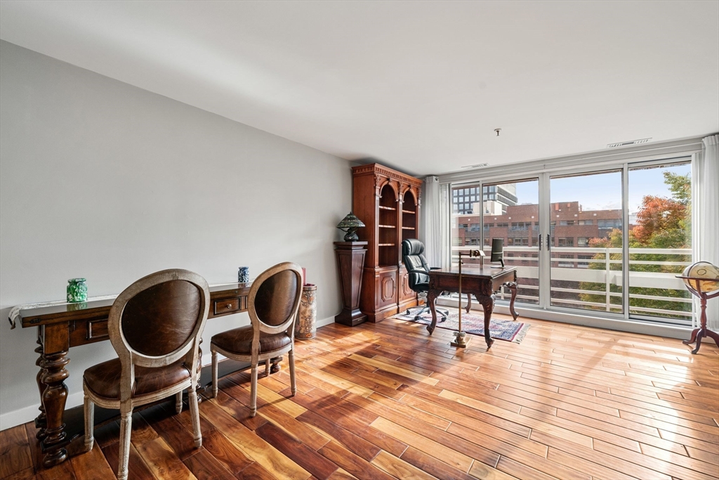 4 Canal Park 511