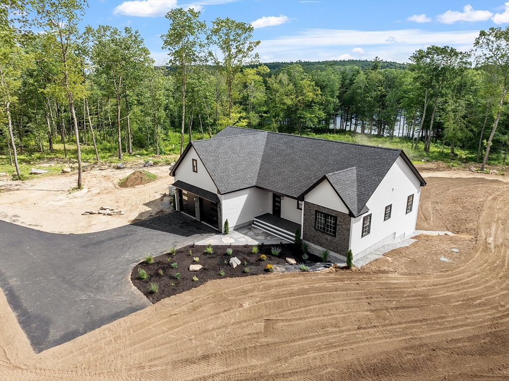 315 Athol Rd