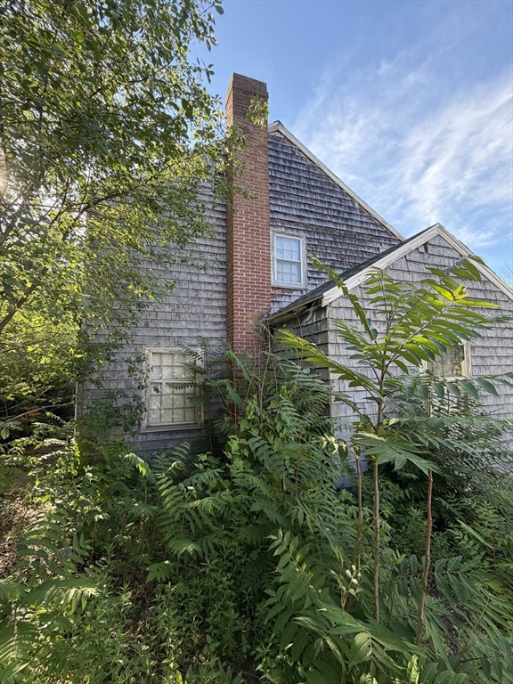 79 Longfellow Rd