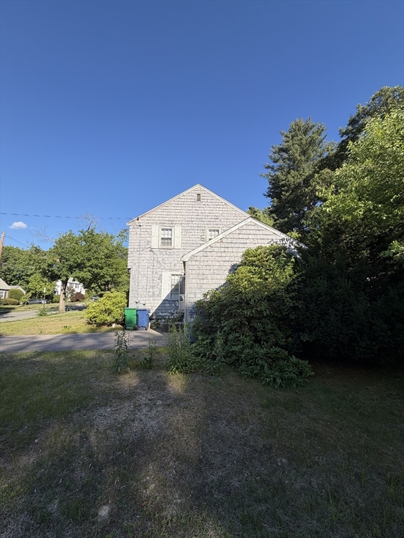 79 Longfellow Rd