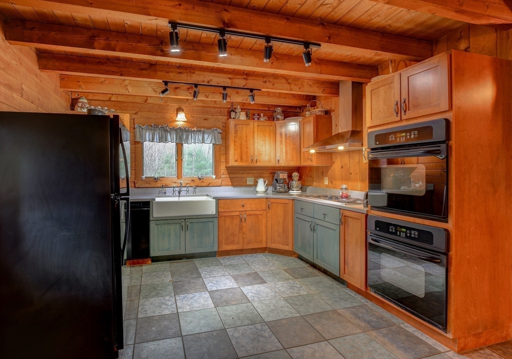 23 Dana Rd