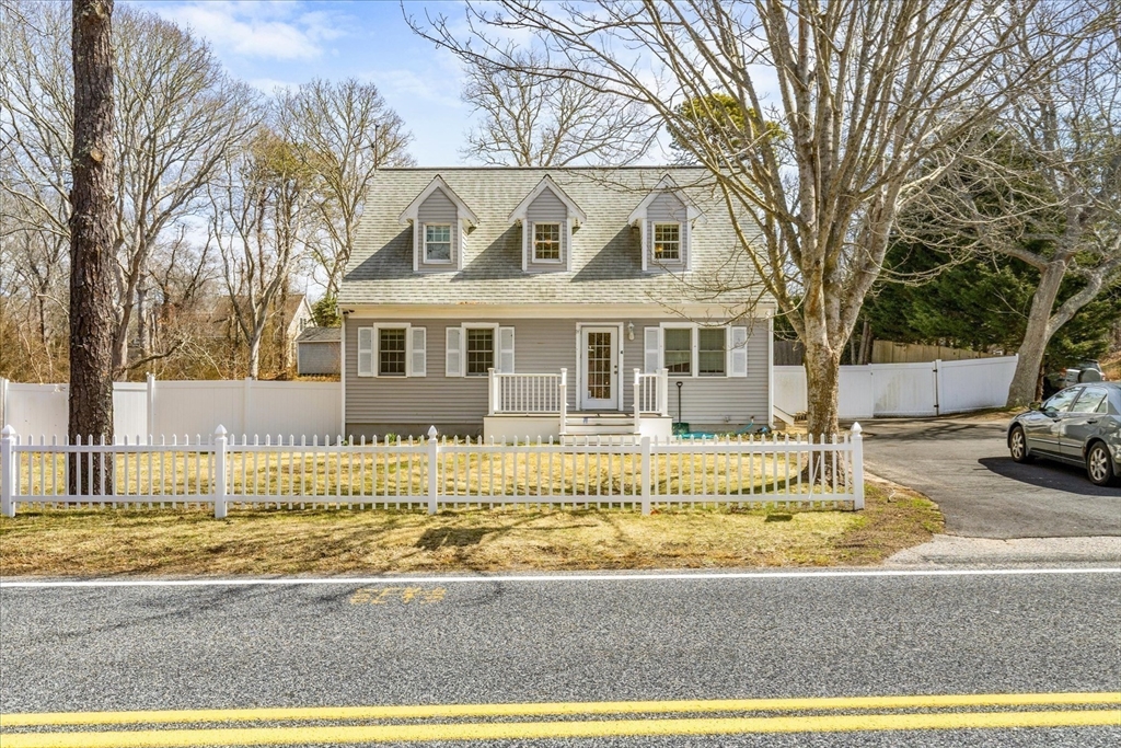 4 Old Colony Way
