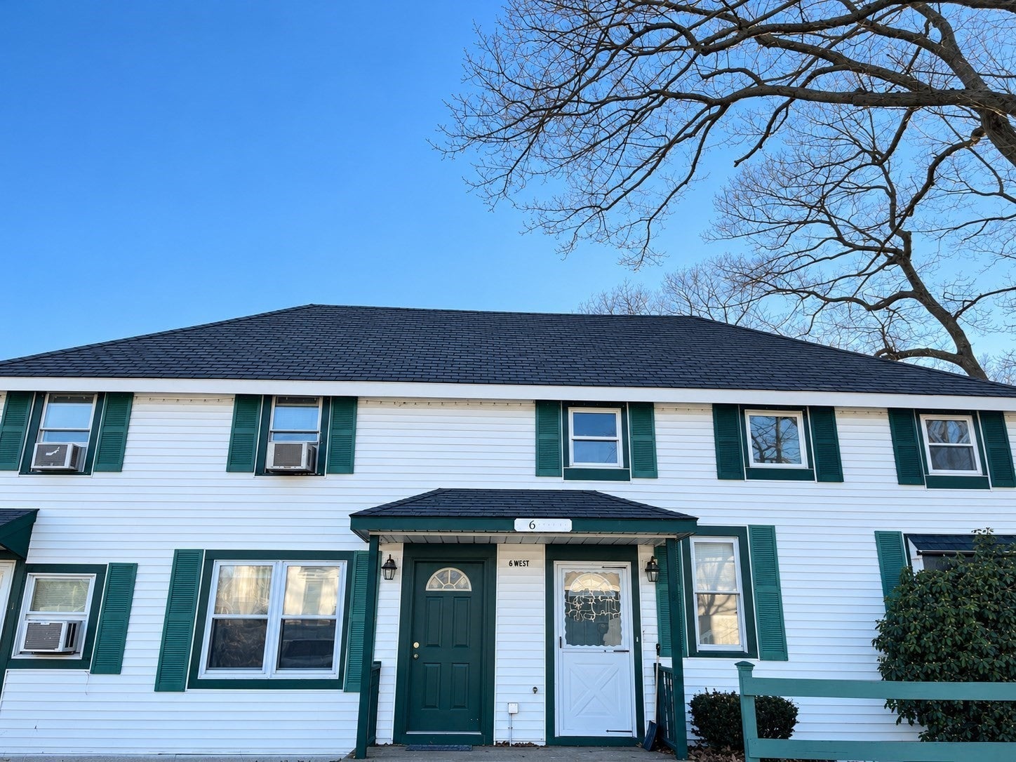 Photo of 6 West St, Wrentham, MA