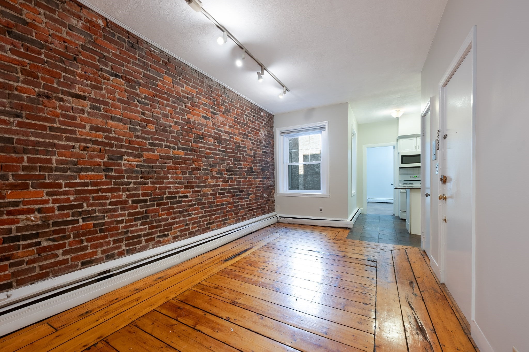 11 Revere St 1