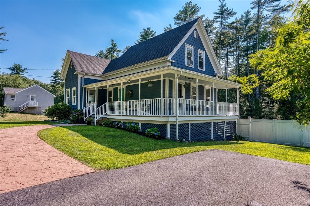 Photo of 140 Elm St, Halifax, MA