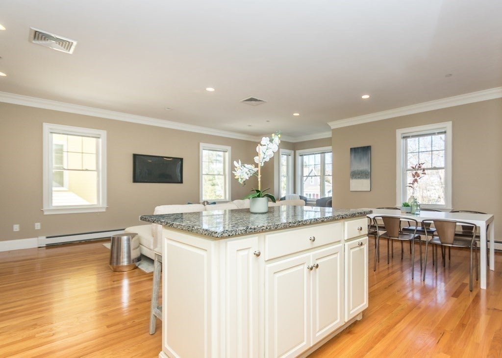 325 Bacon Street #5, Waltham, MA Photo #10
