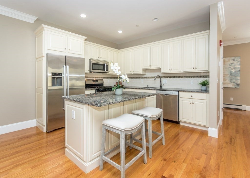 325 Bacon Street #5, Waltham, MA Photo #9
