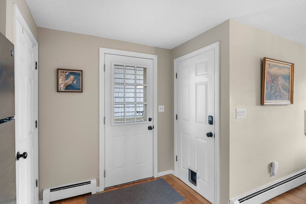 6 Prospect Ct #6, Marblehead, MA Photo #5