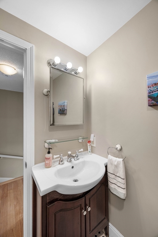6 Prospect Ct #6, Marblehead, MA Photo #15