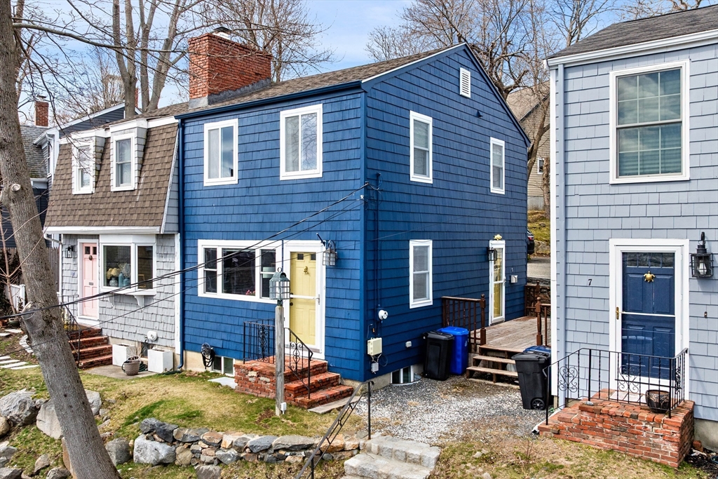 Photo of 6 Prospect Ct, Marblehead, MA