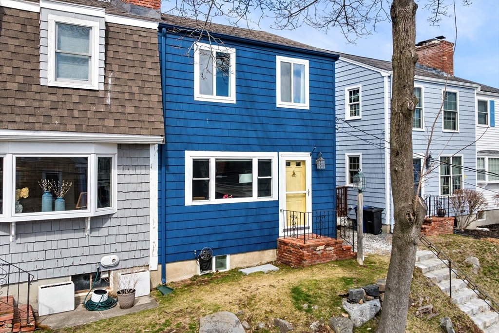 6 Prospect Ct #6, Marblehead, MA Photo #2