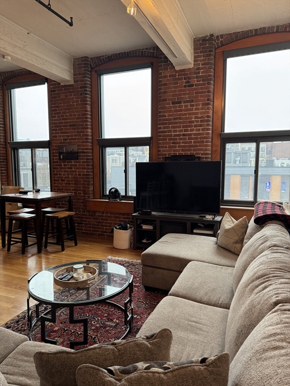 320 W Second Street 409