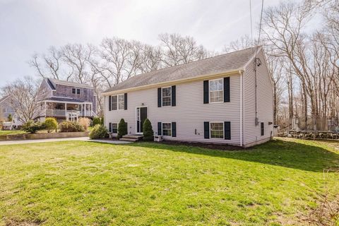 Photo of 3 Diamond St, Fairhaven, MA 02719 (MLS # 73502904)