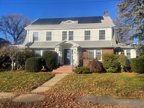 26 Lawrence Rd 0 Swampscott MA 01907