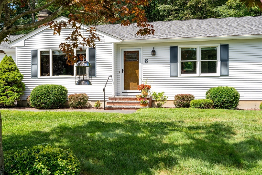 6 Russell Ln