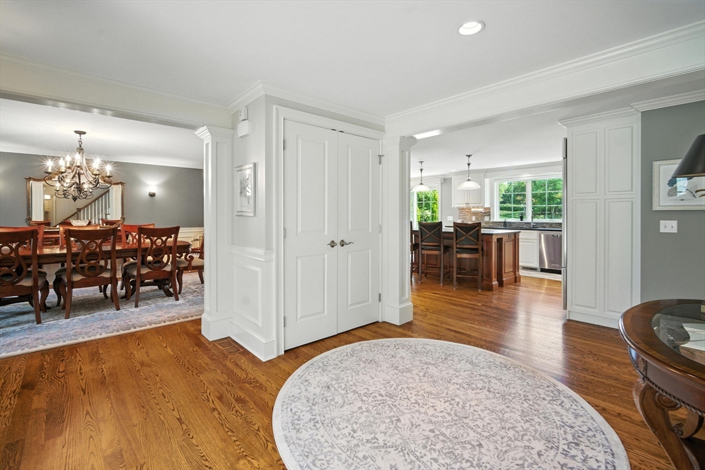 Longmeadow, Massachusetts 01106, United States, 4 Bedrooms Bedrooms, ,4 BathroomsBathrooms,Residential,Active,161495