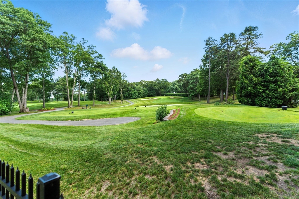 Longmeadow, Massachusetts 01106, United States, 4 Bedrooms Bedrooms, ,4 BathroomsBathrooms,Residential,Active,161495