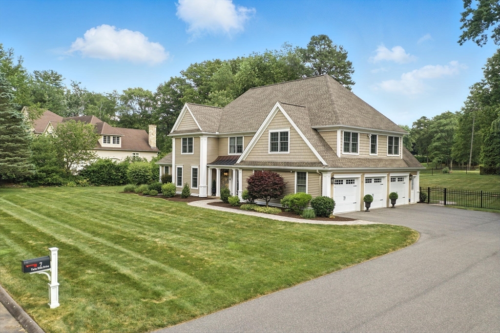 7 Twin Hills Dr