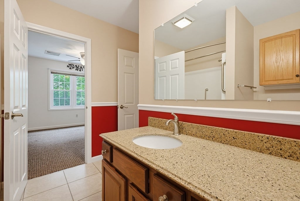 206 Laurelwood Dr #206, Hopedale, MA, 206 Laurelwood Dr #206, Hopedale, MA Photo #25