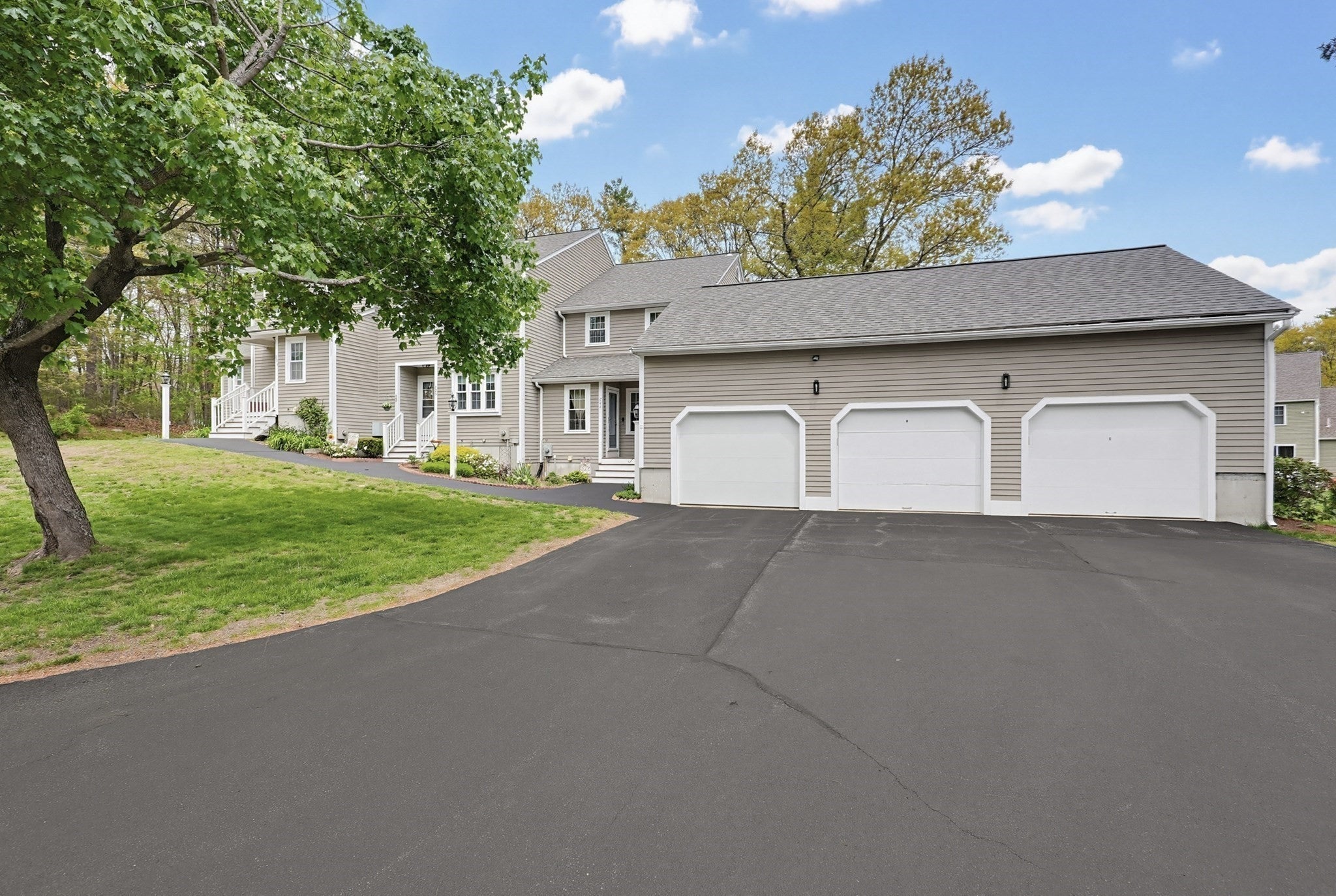 206 Laurelwood Dr 206, Hopedale MA 01747