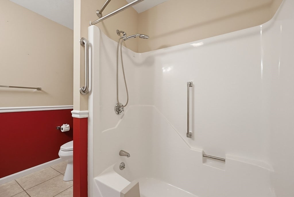 206 Laurelwood Dr #206, Hopedale, MA, 206 Laurelwood Dr #206, Hopedale, MA Photo #27