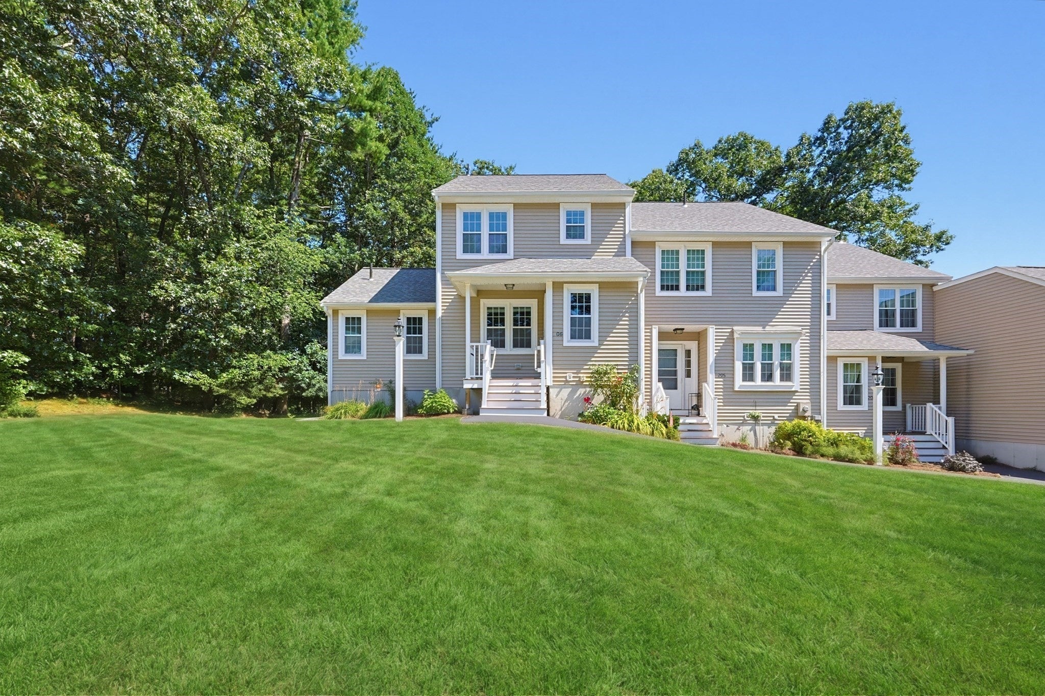 206 Laurelwood Dr