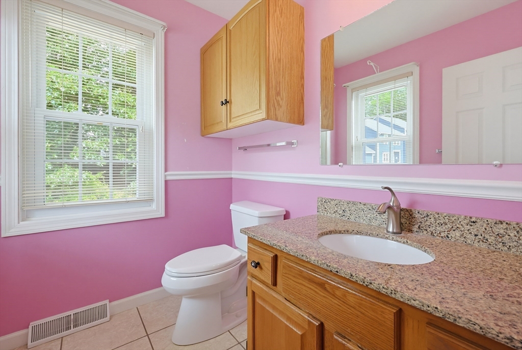 206 Laurelwood Dr #206, Hopedale, MA, 206 Laurelwood Dr #206, Hopedale, MA Photo #21