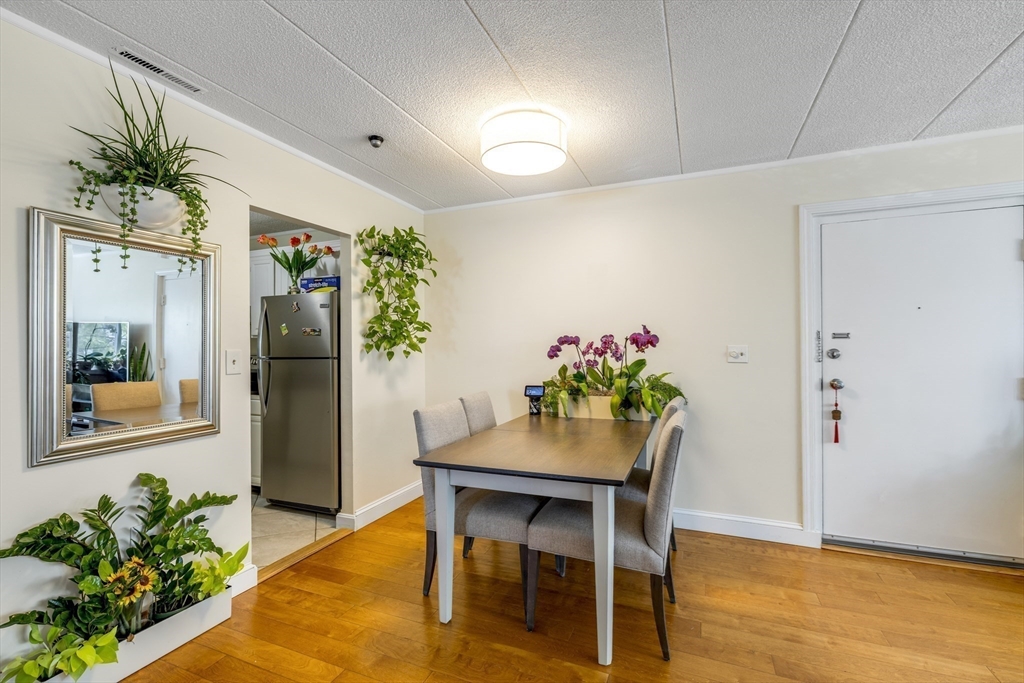 10 Foster St 405