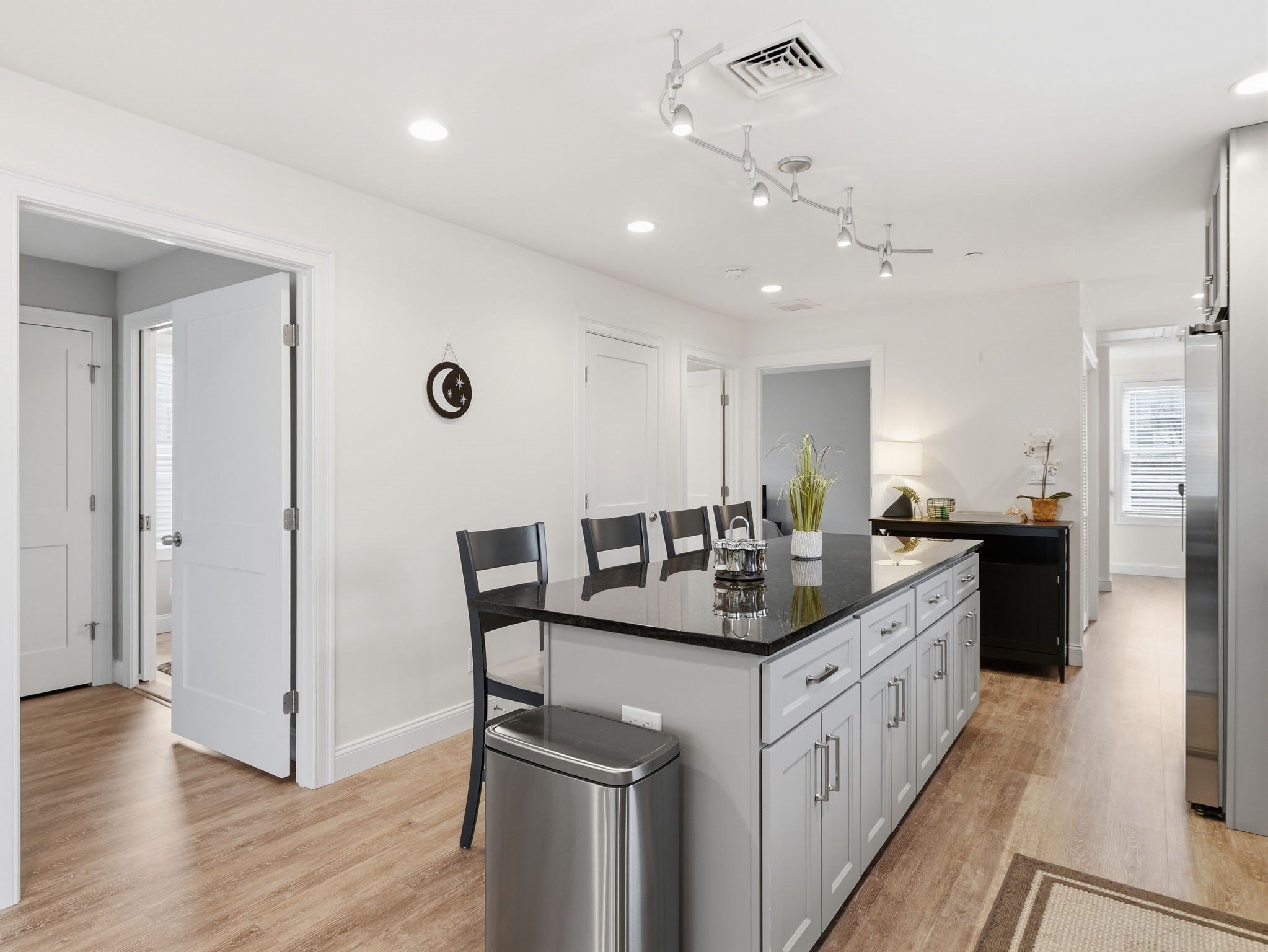 149 Pleasant St #2, Marblehead, MA, 149 Pleasant St #2, Marblehead, MA Photo #6