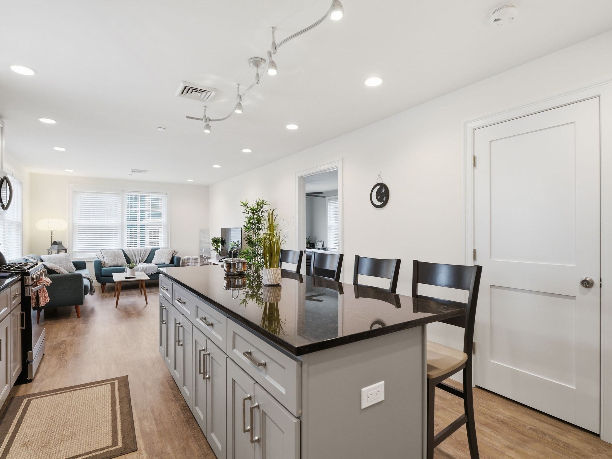 149 Pleasant St #2, Marblehead, MA, 149 Pleasant St #2, Marblehead, MA Photo #9