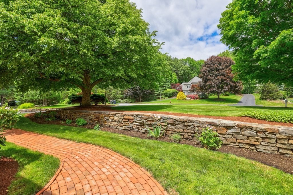 7 Village Green Lane