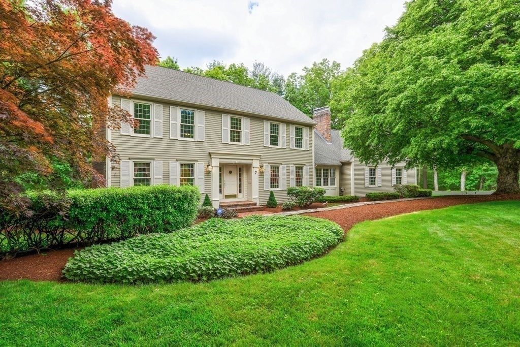 7 Village Green Lane