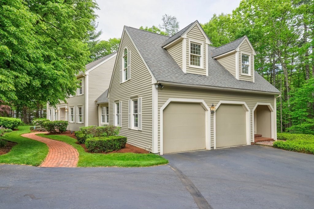 7 Village Green Lane