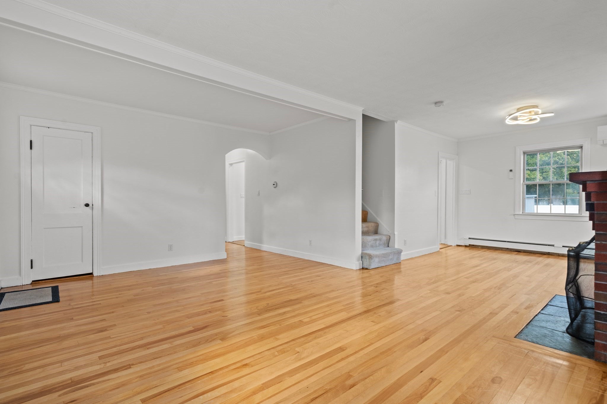 11 Sendick Rd, Woburn, MA Photo #6