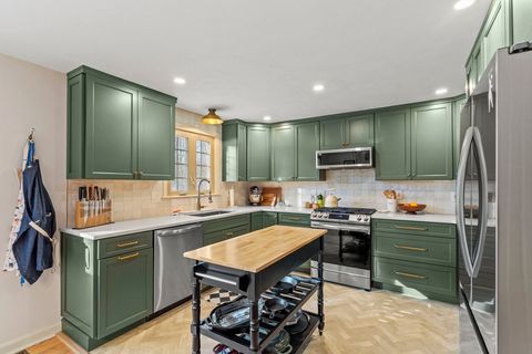 Photo of 4 Apple Ridge #6, Maynard, MA 01754 (MLS # 73523415)